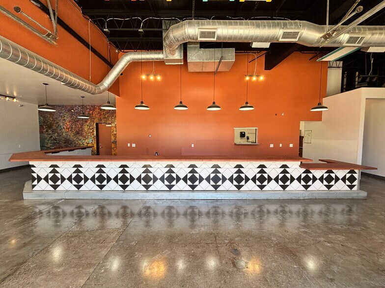 More Photos Of 576 Patterson St NW, Salem Warehouse For Lease