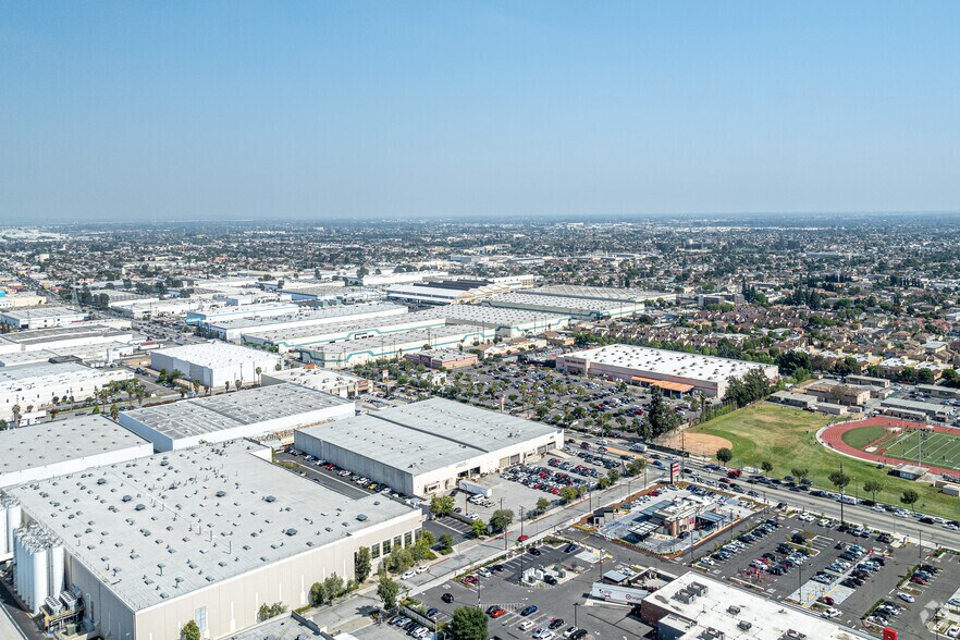 More Photos Of 5820-5830 Bickett St, Huntington Park Manufacturing For Lease