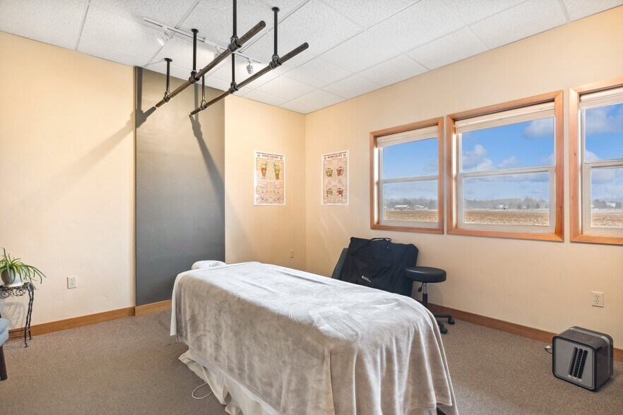 More Photos Of 191 Jewel Basin Ct, Bigfork Office For Sale