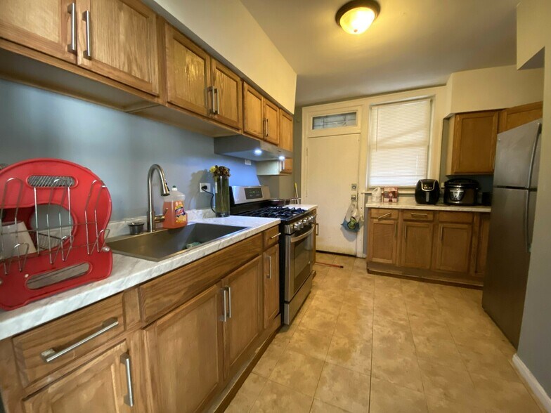 More Photos Of 7147 S Cornell Ave, Chicago Apartments For Sale