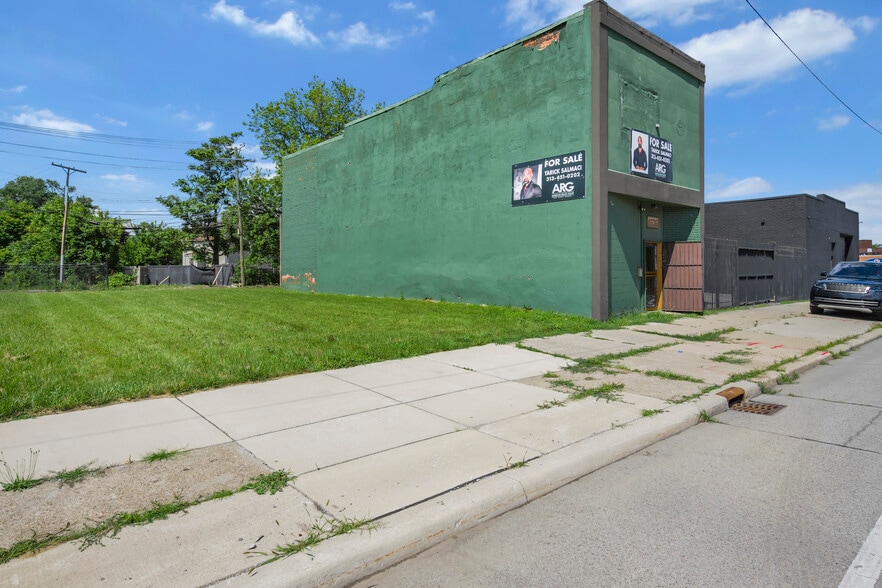 More Photos Of 4536 Michigan Ave, Detroit Storefront For Sale