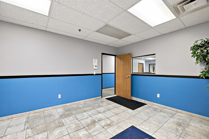 More Photos Of 44567 Morley Dr, Clinton Township Warehouse For Sale
