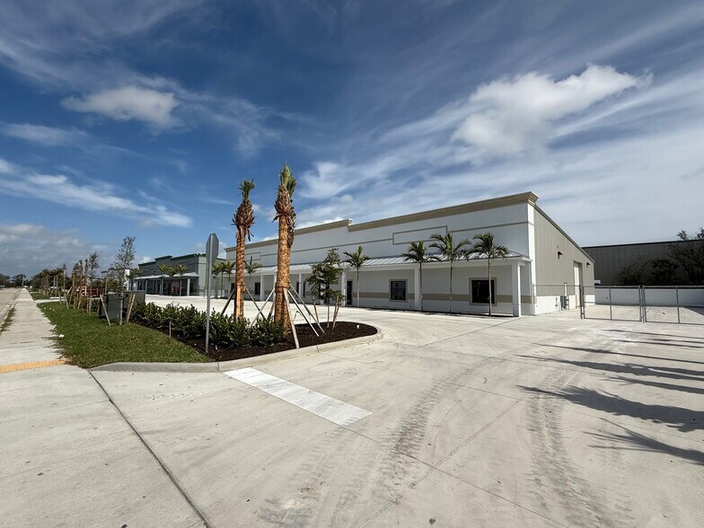 More Photos Of 669 Stonecrest Ln, Cape Coral Unknown For Lease
