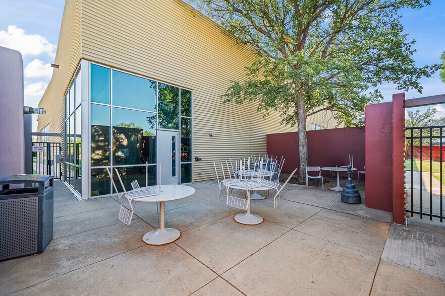 More Photos Of 4320 Huron Ave, Lubbock Office For Sale