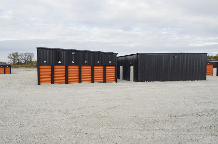 More Photos Of 801 N Highway 169, Trimble Self Storage For Sale