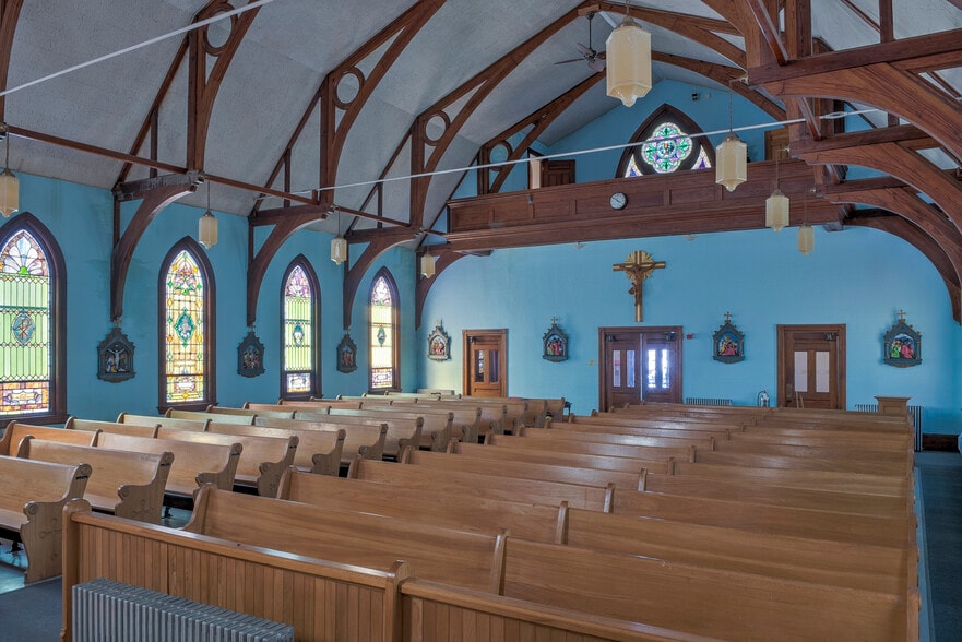 More Photos Of 33 School St, Troy Religious Facility For Sale