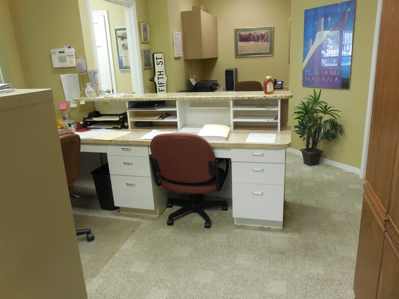 More Photos Of 12545-12551 New Brittany Blvd, Fort Myers Medical For Sale