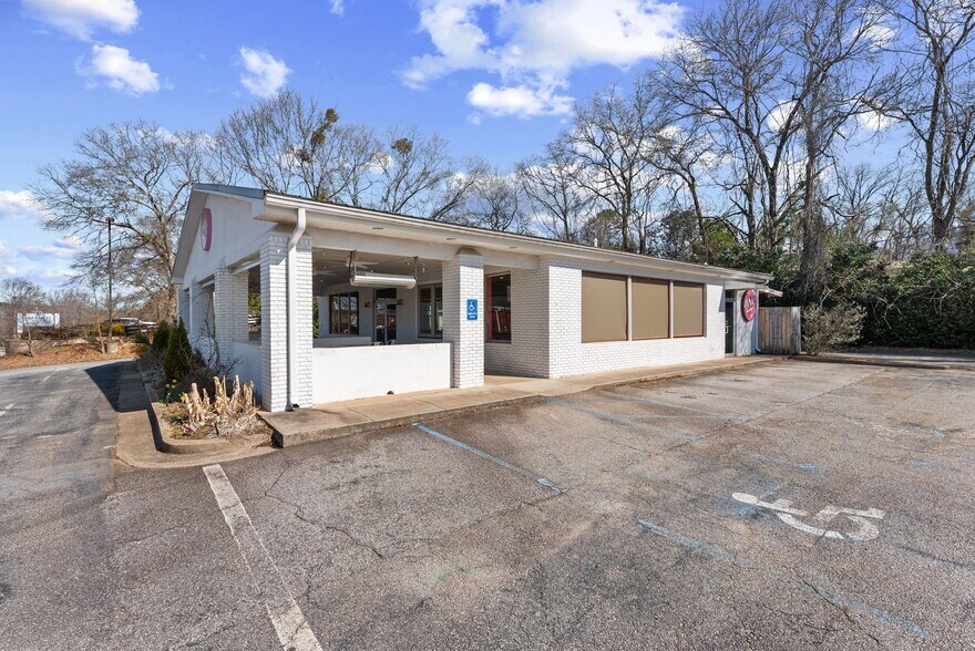 More Photos Of 64 N Main St, Watkinsville Restaurant For Sale