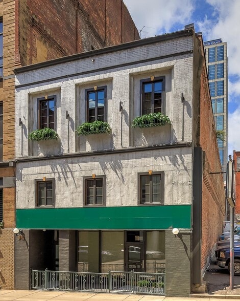 More Photos Of 213 Printers Aly, Nashville General Retail For Sale