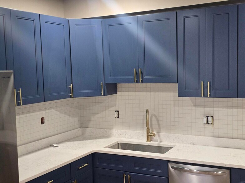 More Photos Of 2122 N Pine St, Wilmington Apartments For Sale