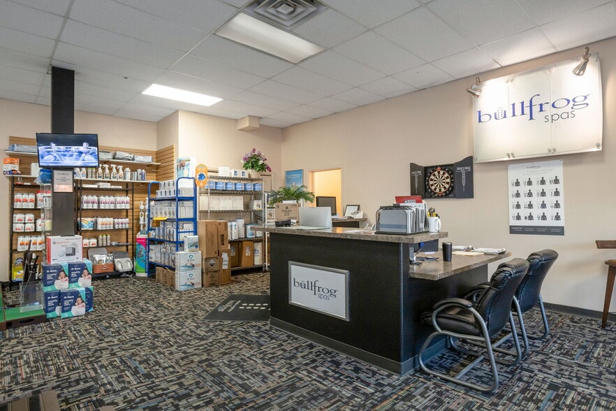 More Photos Of 5435 Boatworks Dr, Littleton Freestanding For Lease