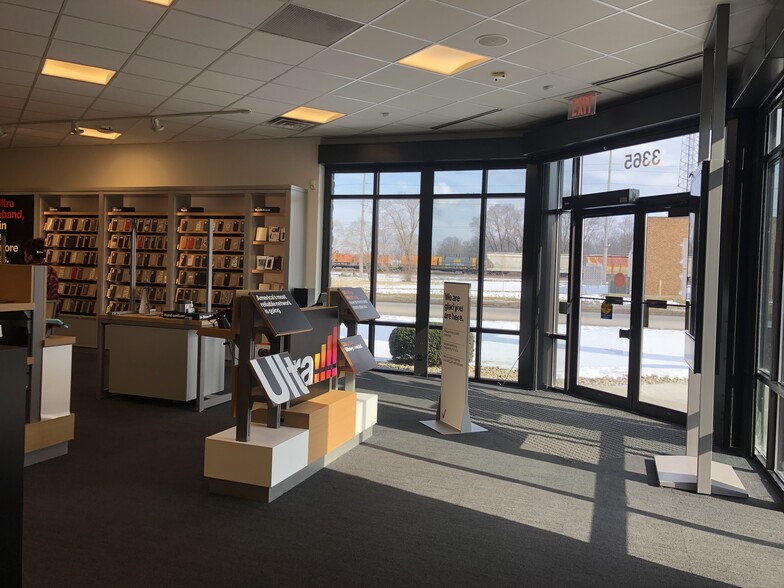 More Photos Of 3365 S Main St, Elkhart Freestanding For Sale