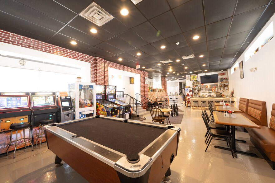 More Photos Of 601 Front St, Catasauqua Restaurant For Sale