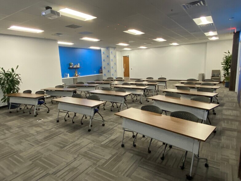 More Photos Of 330 Marshall St, Shreveport Medical For Lease