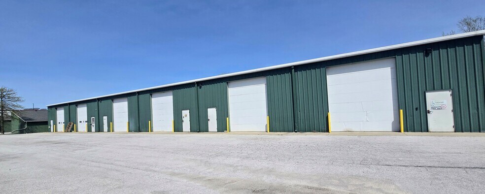 More Photos Of 326 Industrial Pky, Bowling Green Light Manufacturing For Lease