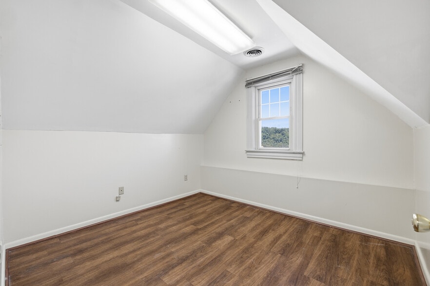 More Photos Of 101 W 9th Ave, Homestead Office For Sale