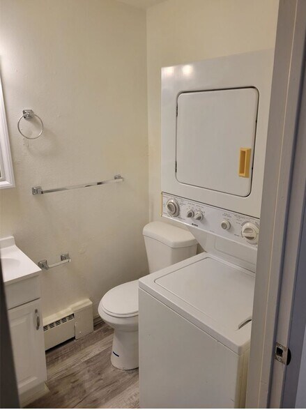 More Photos Of 411-413 Prairie Rd, Colorado Springs Apartments For Sale