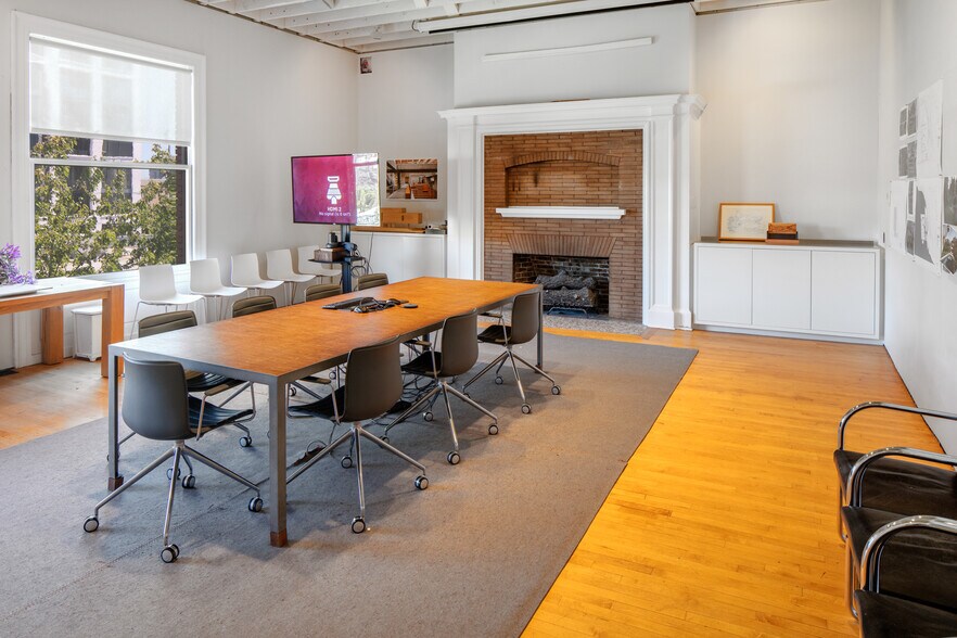 More Photos Of 1532 SW Morrison St, Portland Office For Sale