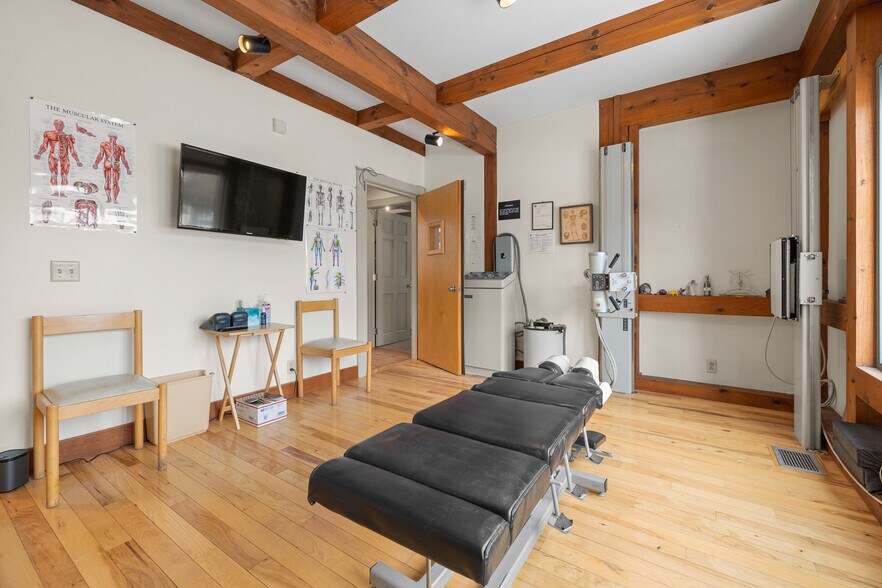 More Photos Of 68 Lyme Rd, Hanover Office Residential For Sale