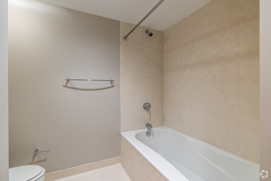 More Photos Of 909 Walnut St, Kansas City Apartments For Lease