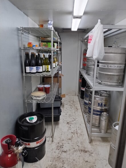 More Photos Of 600 W King St, Hillsborough Restaurant For Lease