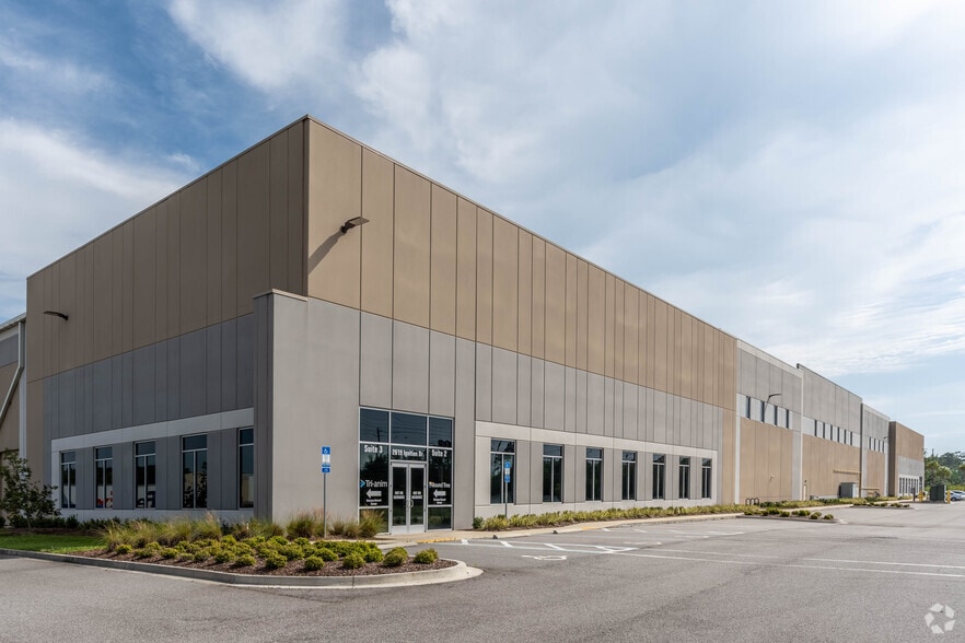 More Photos Of 2619 Ignition Dr, Jacksonville Warehouse For Lease