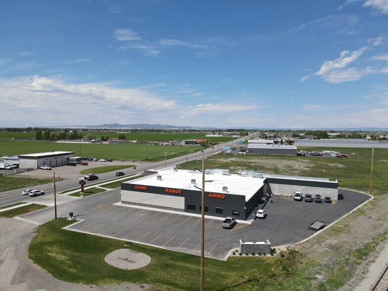 More Photos Of 870 N 2nd E, Rexburg General Retail For Lease