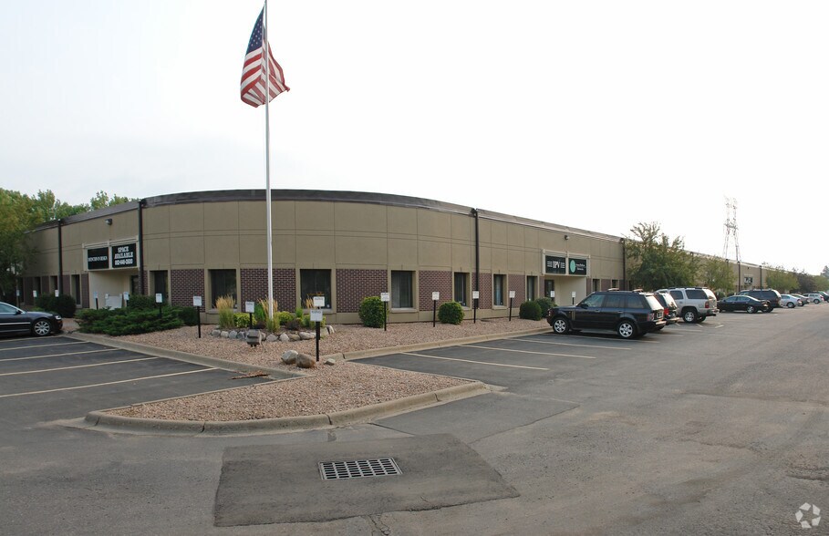 More Photos Of 14200-14280 N 23rd Ave, Plymouth Industrial For Sale