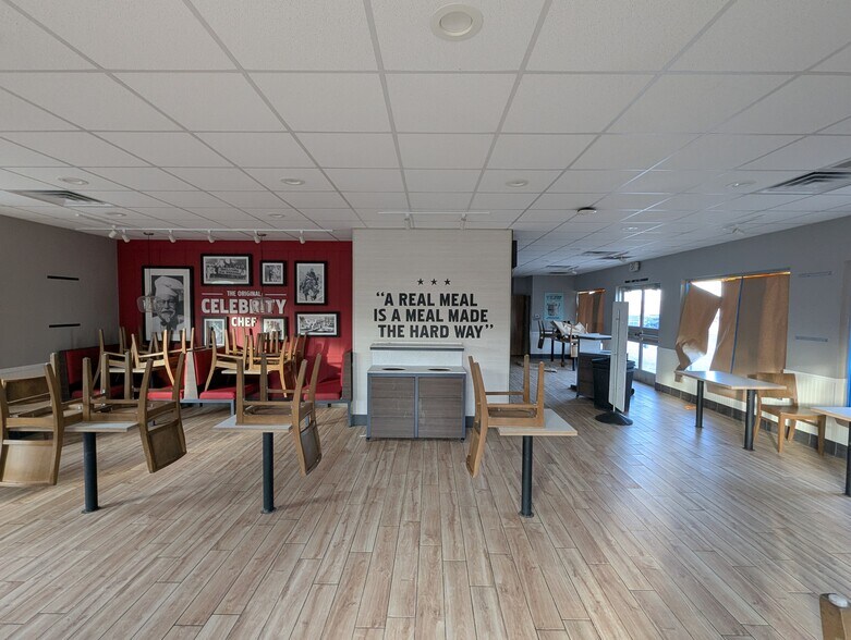 More Photos Of 8905 N Allen Rd, Peoria Fast Food For Sale