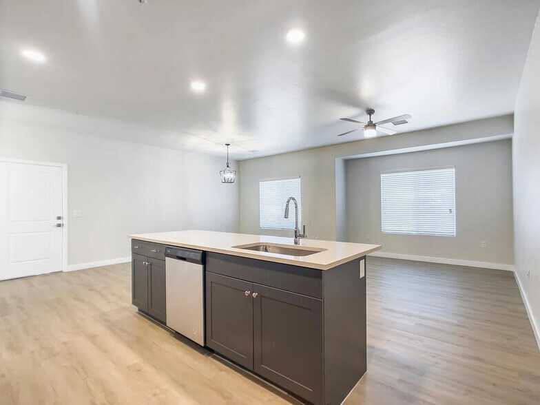 More Photos Of , Phoenix Multifamily For Sale
