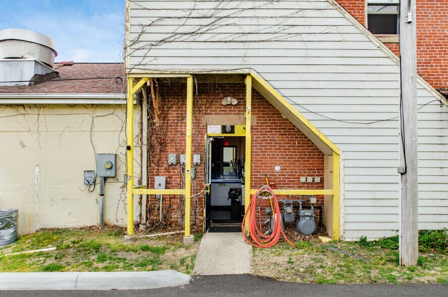 More Photos Of 45 E Columbus St, Lithopolis Restaurant For Sale