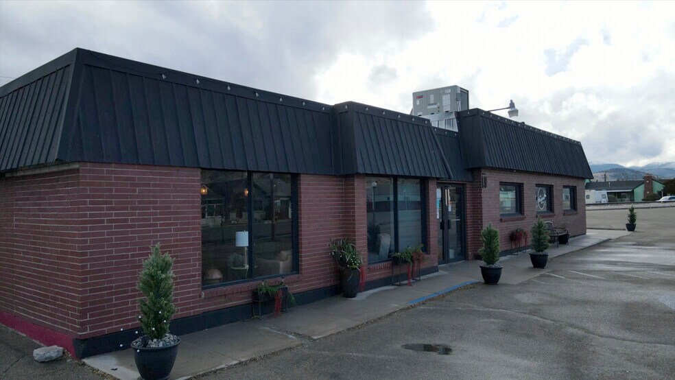 More Photos Of 1111 E Park Ave, Anaconda Restaurant For Sale