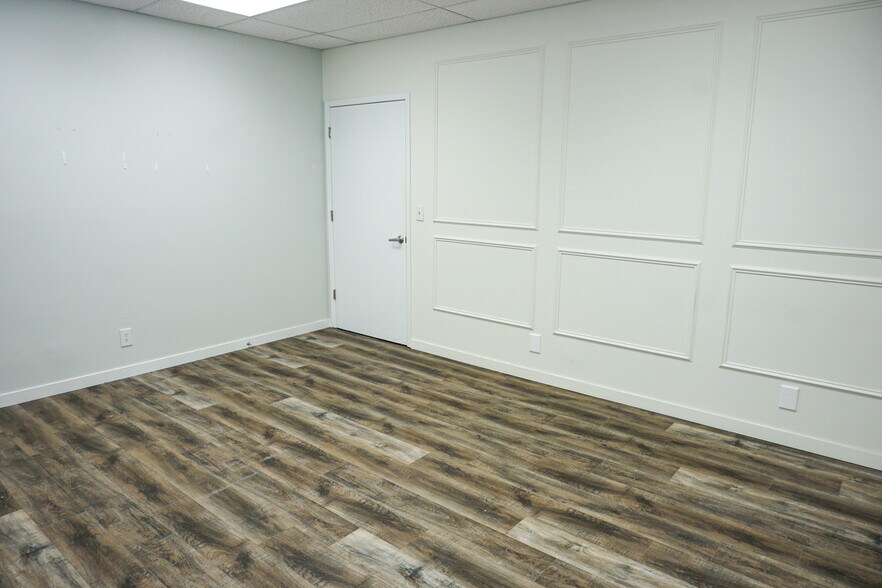 More Photos Of 1800 Woodfield Dr, Savoy Office For Lease
