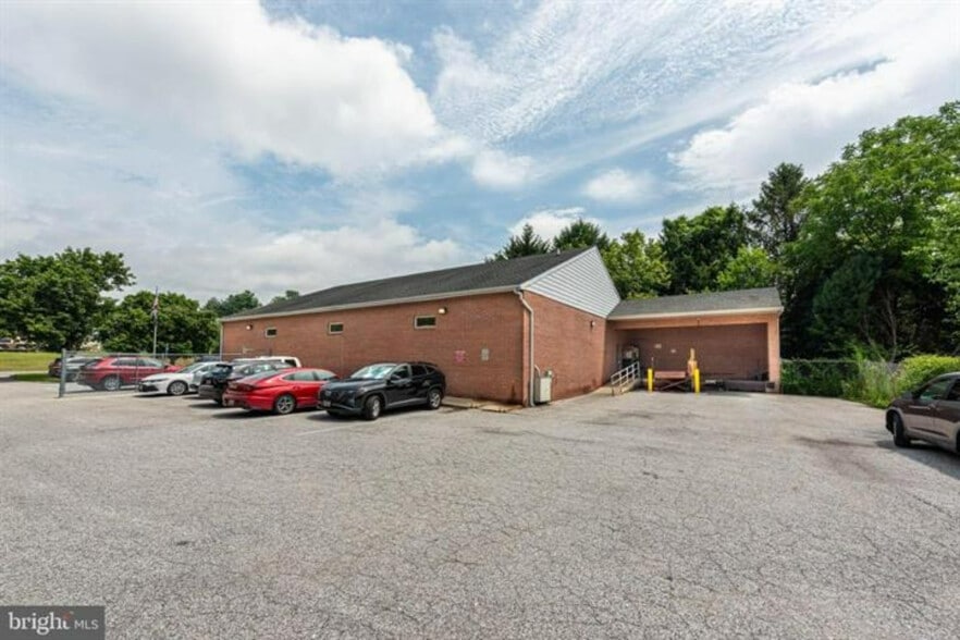 More Photos Of 19250 York rd, Parkton Flex For Sale