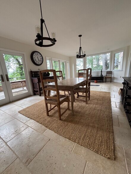 More Photos Of 11500 Springridge Rd, Potomac Specialty For Sale