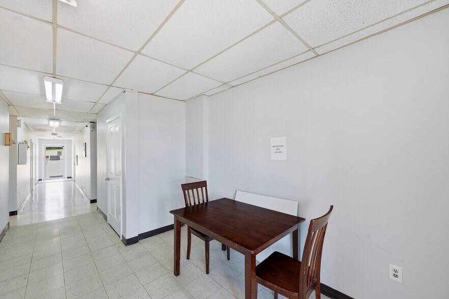 More Photos Of 4795 Mcwillie Dr, Jackson Office For Sale
