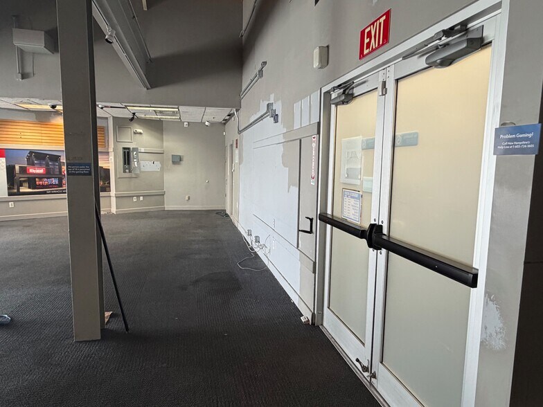More Photos Of 45 Hanover St, Lebanon General Retail For Lease