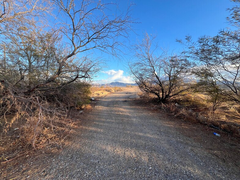More Photos Of 1020 W Pioneer Blvd, Mesquite Land For Sale