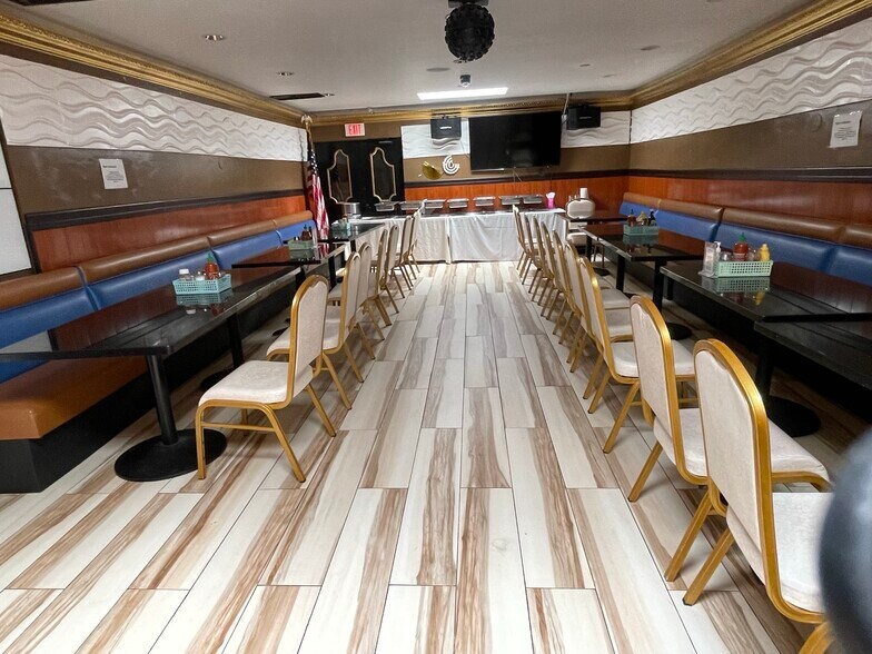 More Photos Of 1300 W Main St, Barstow Restaurant For Lease