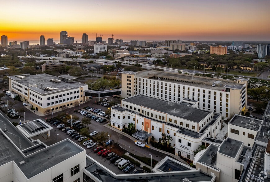 More Photos Of 560 Jackson St N, Saint Petersburg Medical For Lease