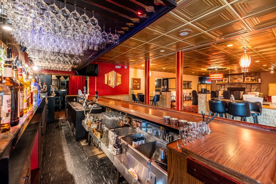 More Photos Of 6302 Main St, Tannersville Hotel For Sale