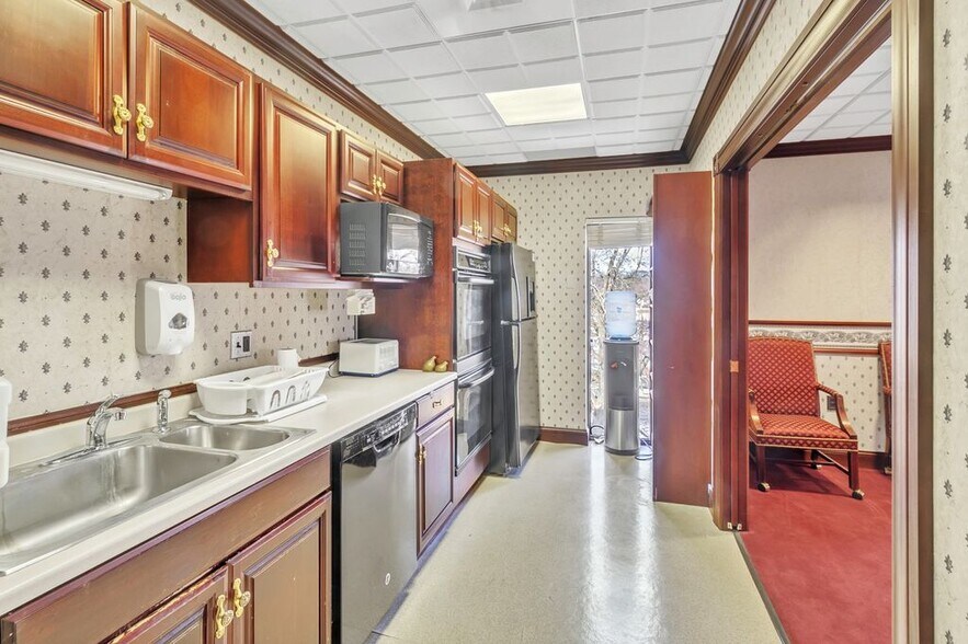 More Photos Of , West Springfield Unknown For Sale