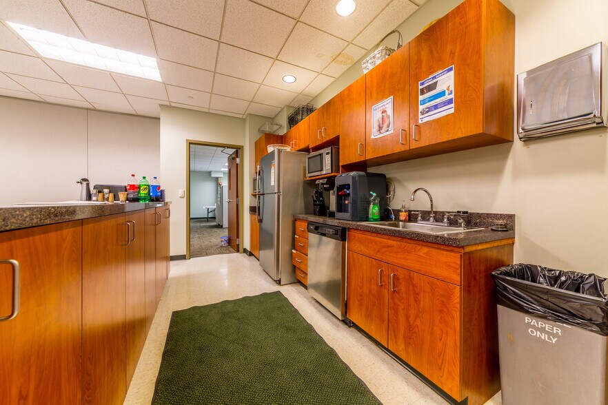 More Photos Of 2767 Liberty Ave, Pittsburgh Manufacturing For Lease