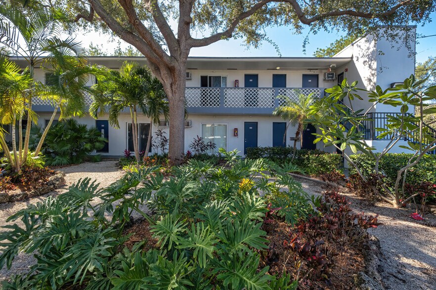 More Photos Of 13025 Emerald Dr, North Miami Apartments For Sale