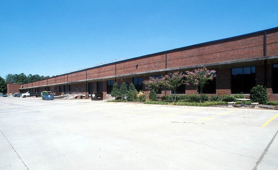 Primary Photo Of 4487 Park Dr, Norcross Warehouse For Lease