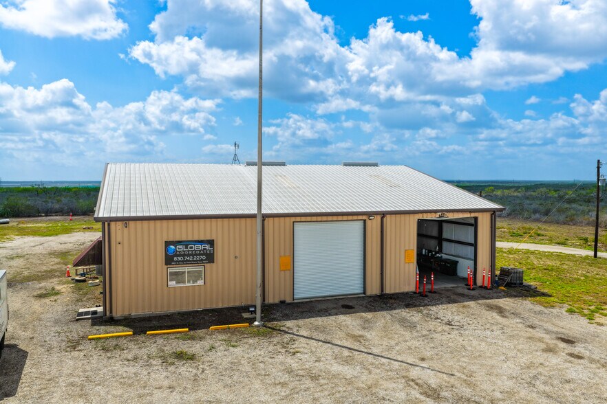 More Photos Of 2801 W Highway 72, Three Rivers Truck Terminal For Sale