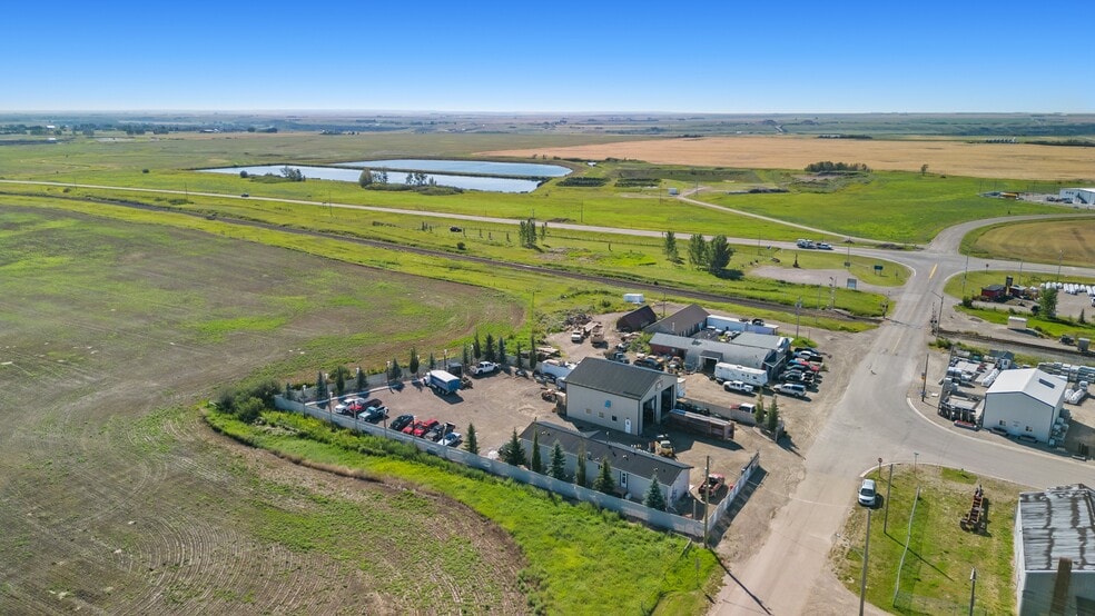 More Photos Of 81 Barstow St, Carseland Auto Repair For Sale