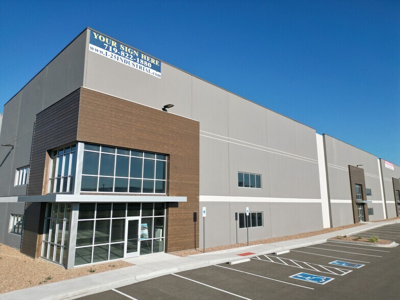 More Photos Of 15707 Terrazzo dr, Colorado Springs Showroom For Lease