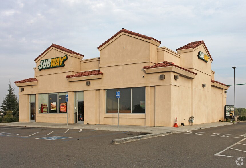 Primary Photo Of 483 Joseph Gallo Ct, Livingston Freestanding For Lease