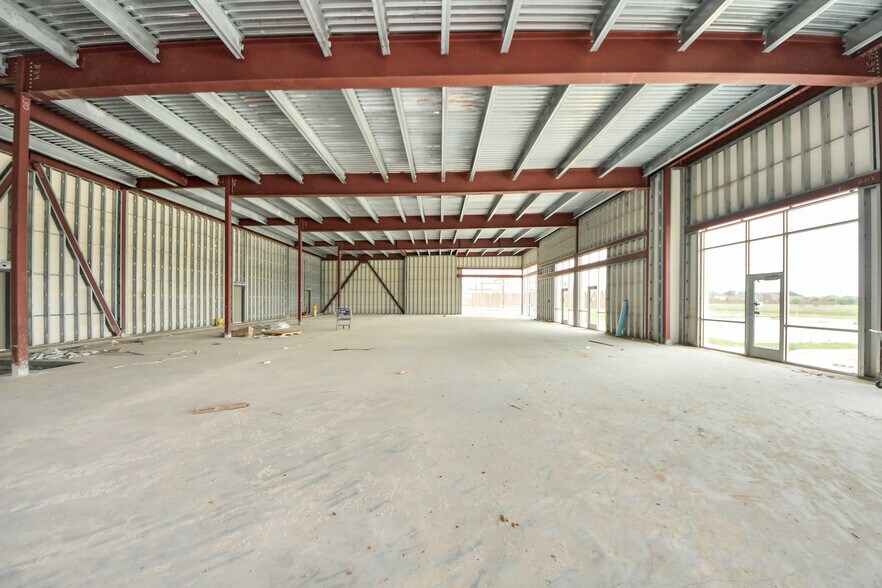 More Photos Of 440 Crown Garden Trail, Sugar Land Freestanding For Lease